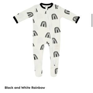 Kyte baby B&W snap footie🖤🤍